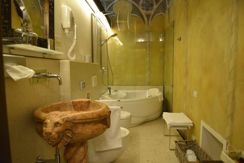 Relais Castello Bevilacqua Zewnętrze zdjęcie